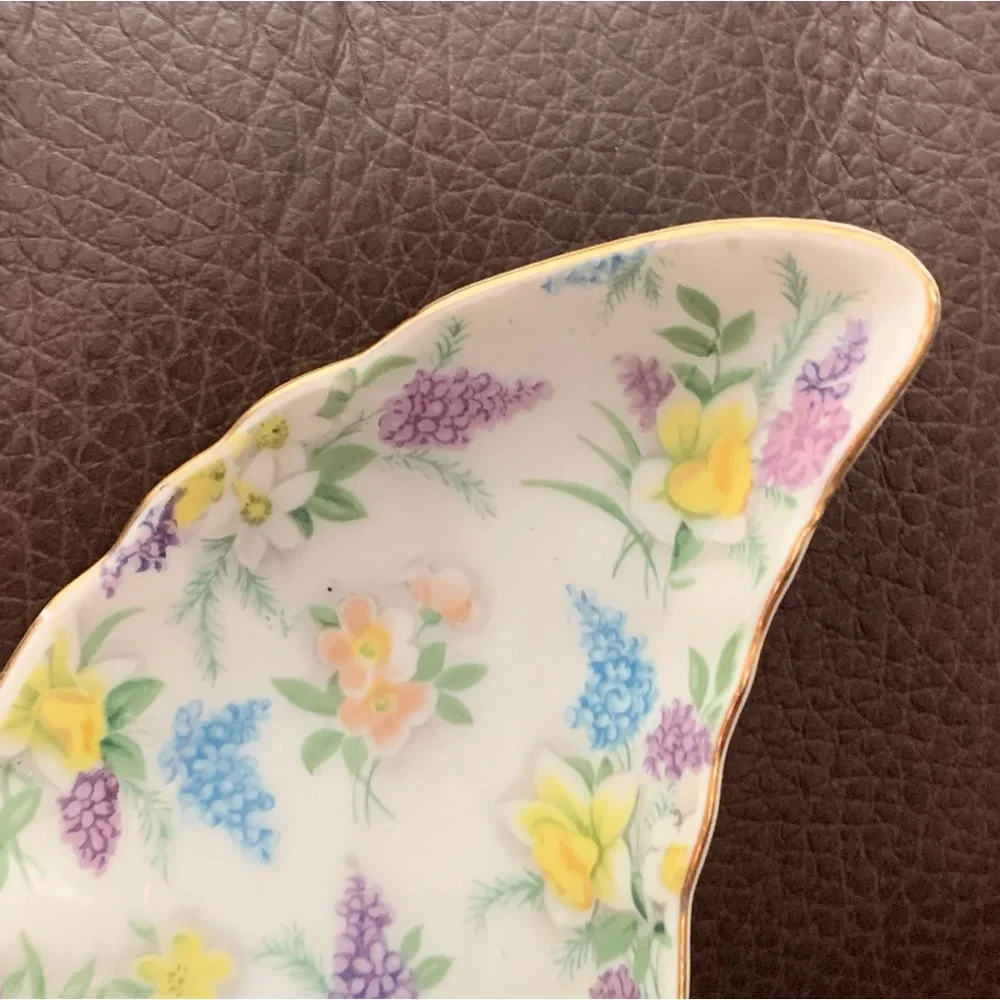 Lefton Lilac Chintz Moon Shaped Bone Dish - Picture 2 of 12